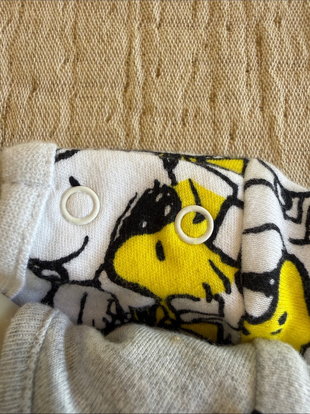 Adorable Brand New 2 Piece Peanuts Baby Girl or Boy One-Piece Footie Set - Picture 6 of 7